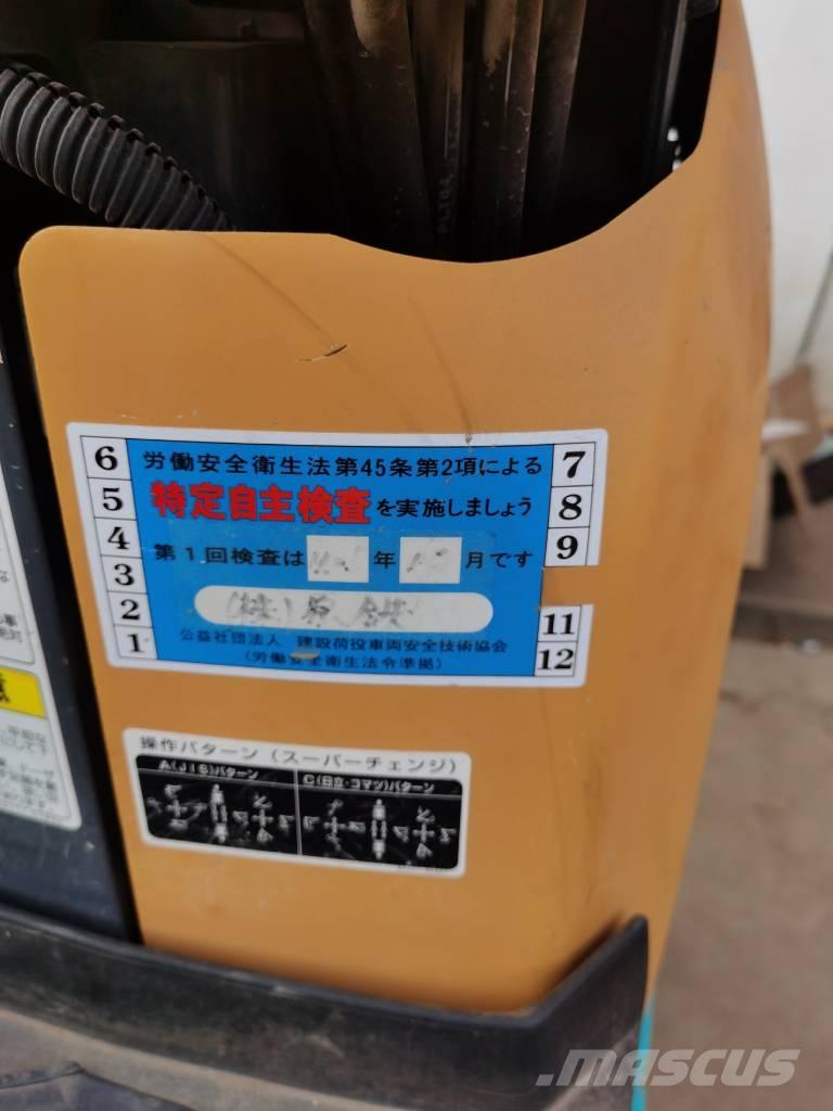  日立 1.7 小型挖掘机