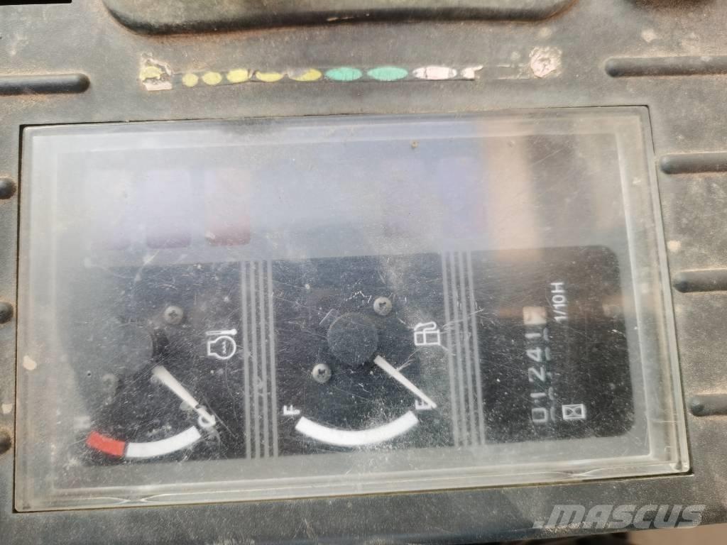  日立 1.7 小型挖掘机