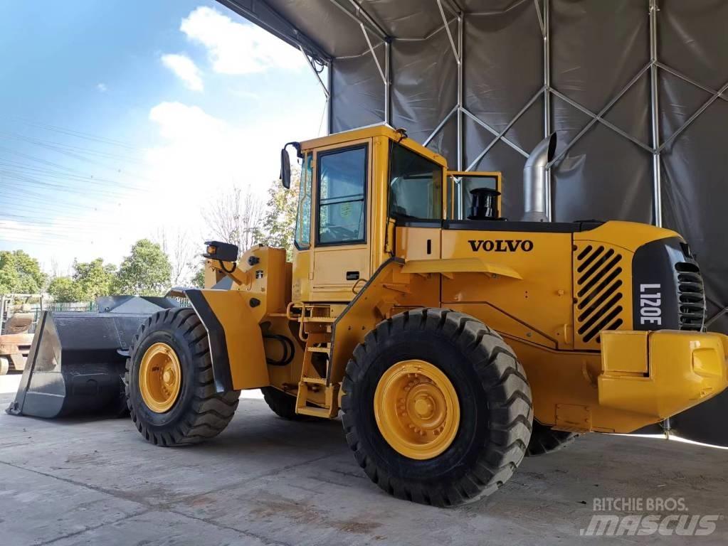 Volvo L 120 E 轮式装载机