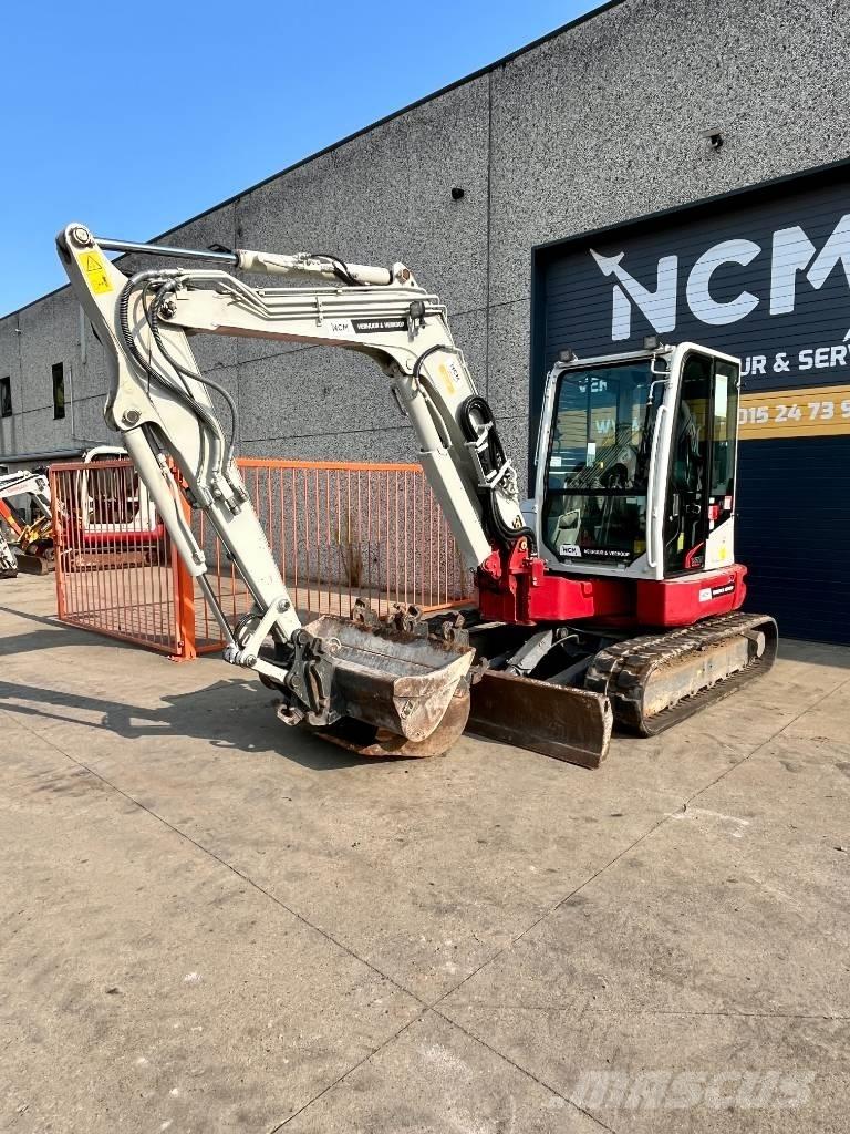 Takeuchi TB 257 FR 小型挖掘机