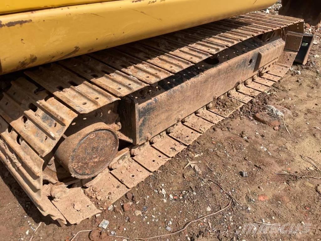 CAT 305.5E2 小型挖掘机