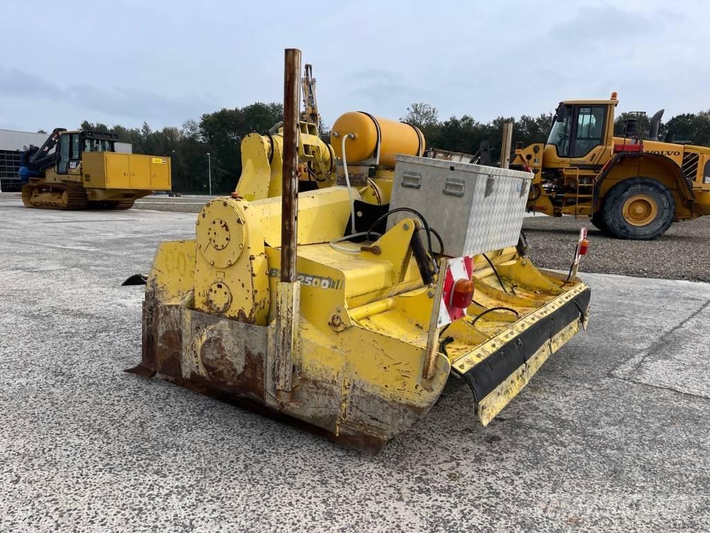 Bomag BSF 2500 沥青再生设备