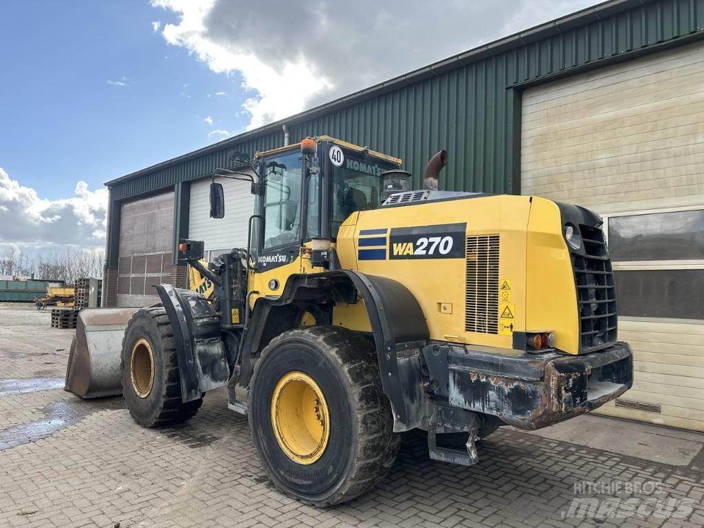 Komatsu WA270 8 轮式装载机