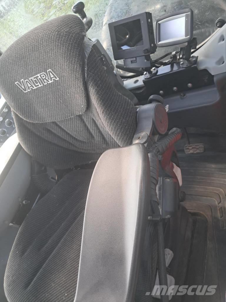 Valtra T 174 收割机