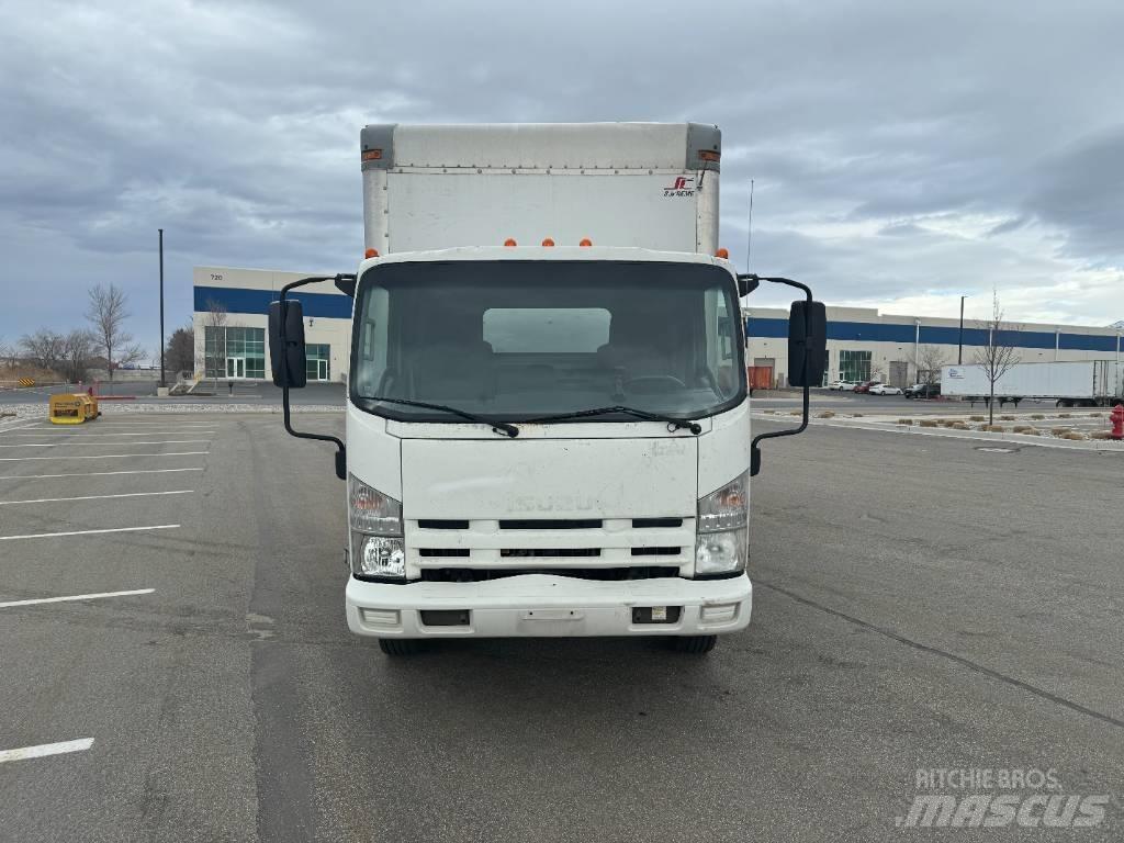 Isuzu NRR 大型面包车