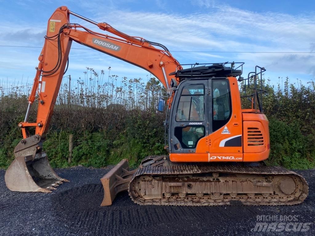 Doosan DX 140 LCR-3 履带挖掘机