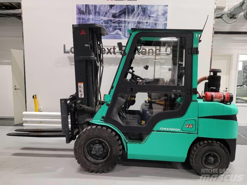 Mitsubishi FD35NTD 柴油叉车
