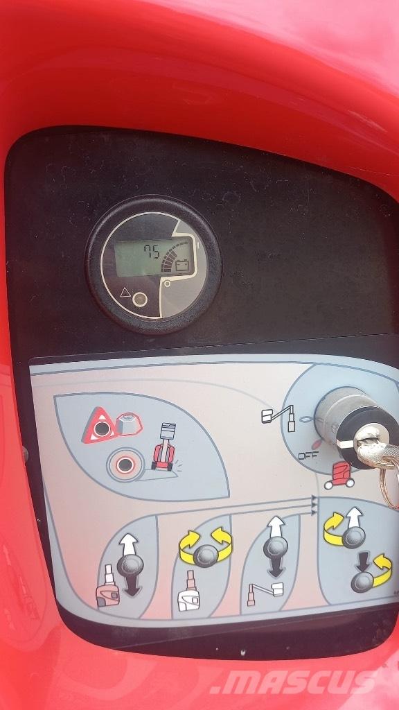 Manitou 100 VJR 客货电梯