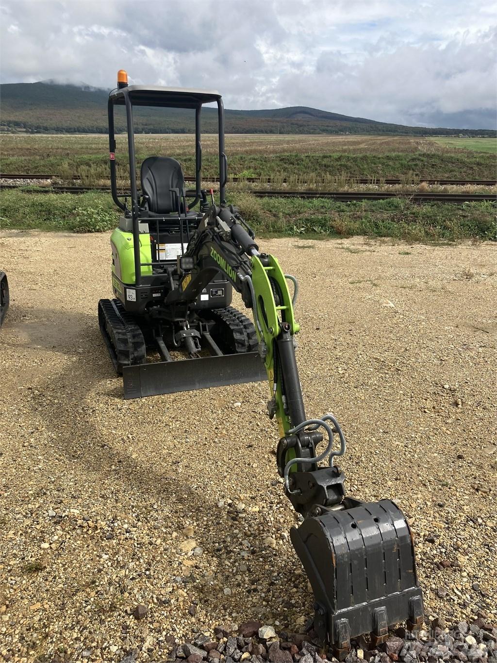 Zoomlion ZE18GU 小型挖掘机