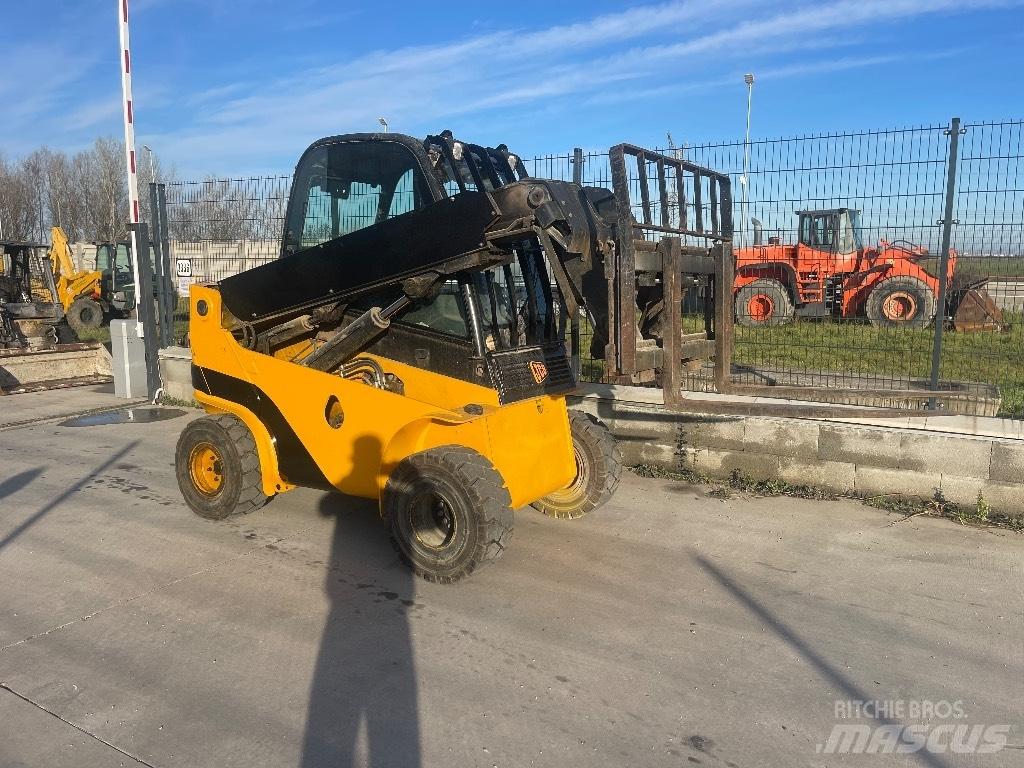 JCB TLT 30 D 4x4 伸缩臂叉装车|叉装车