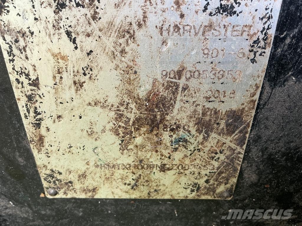 Komatsu 901.5 6W 收割机