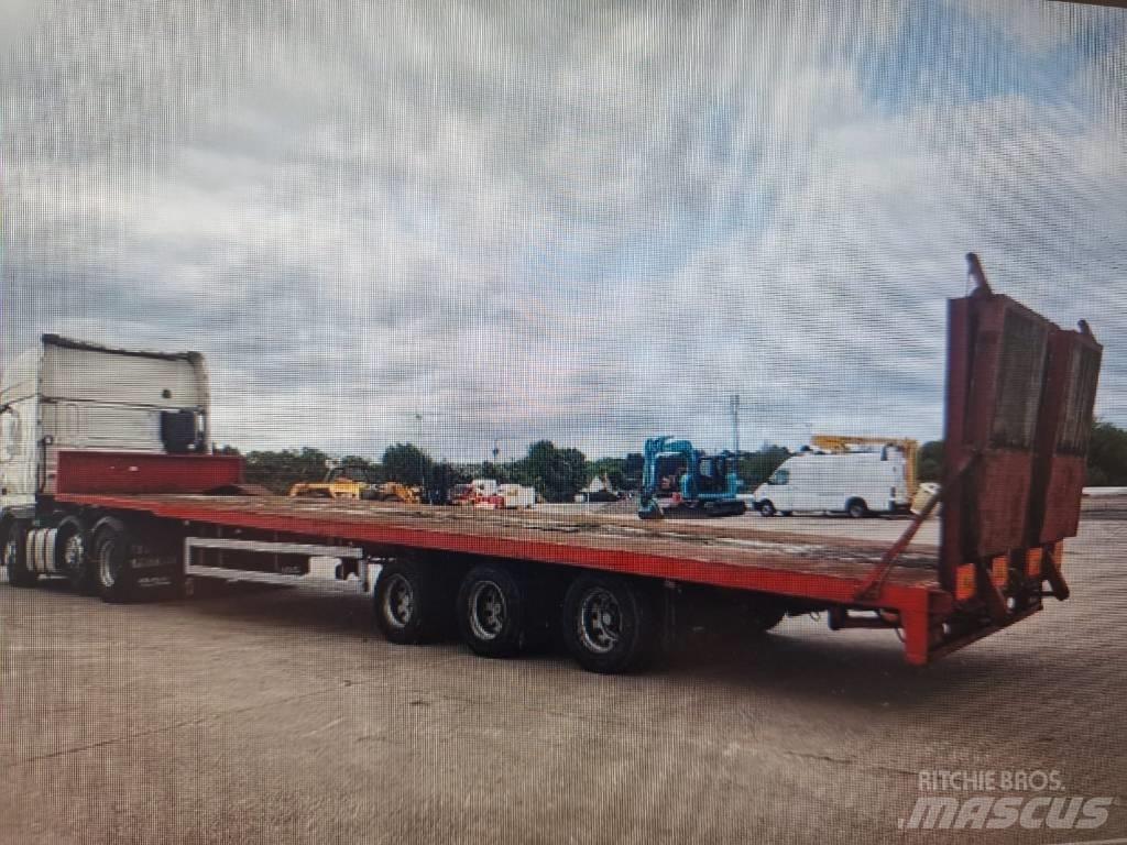 Montracon 3 Axles 低平板半挂车
