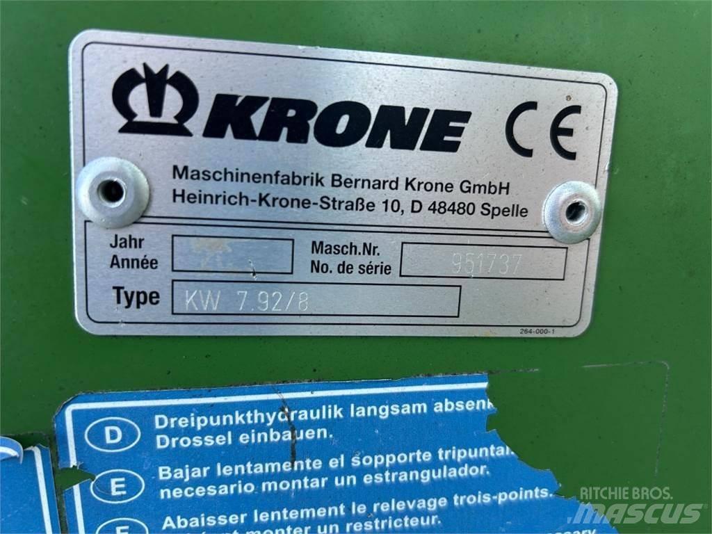 Krone KW 7.92 犁耙和摊草机