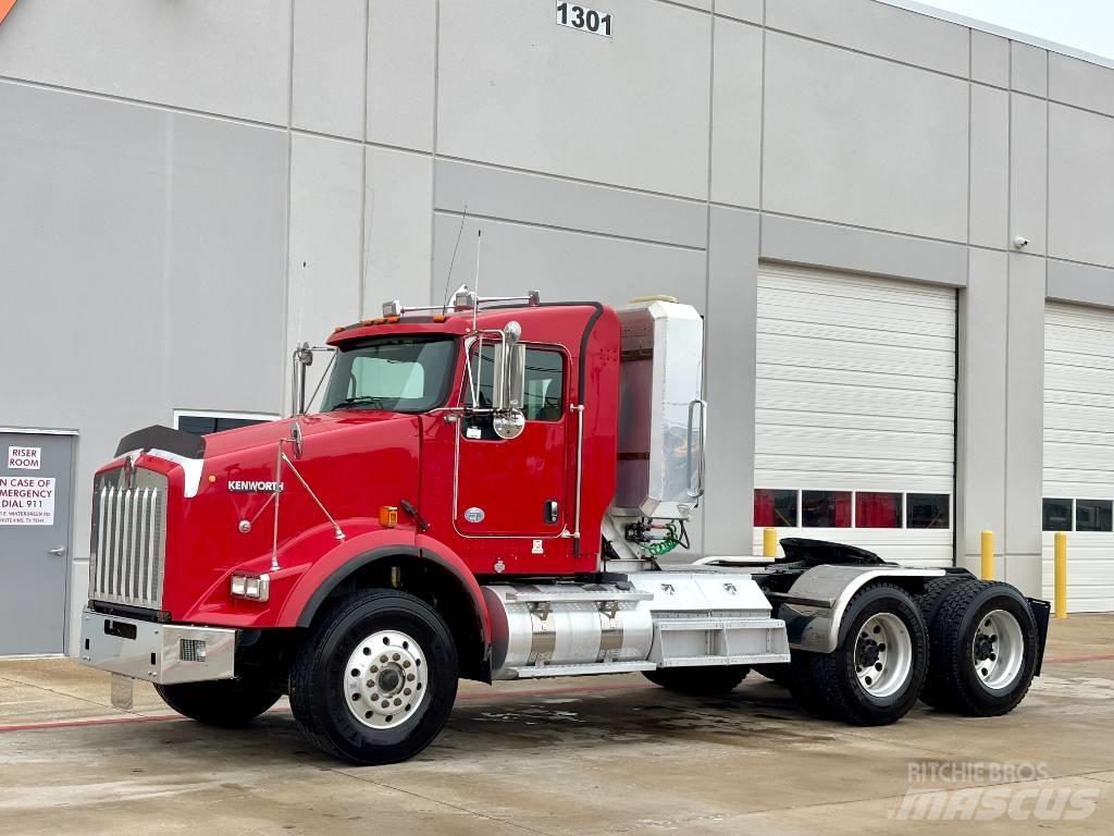 Kenworth T 800 牵引车