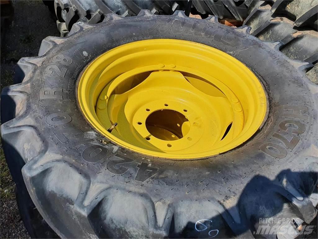 Mitas 420/70R28 x2 轮胎、车轮、轮圈