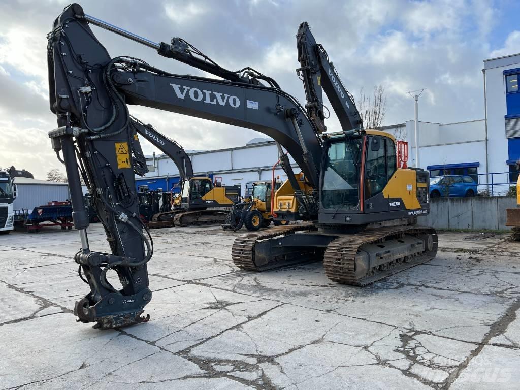 Volvo EC220EL 履带挖掘机