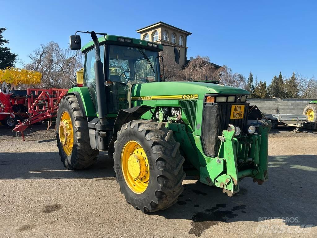 John Deere 8200 拖拉机/农用车