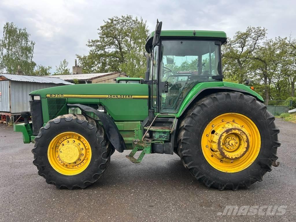 John Deere 8200 拖拉机/农用车