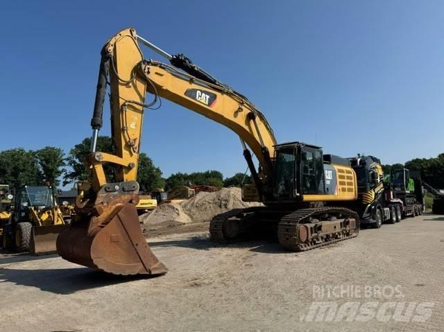 CAT 352 F 履带挖掘机