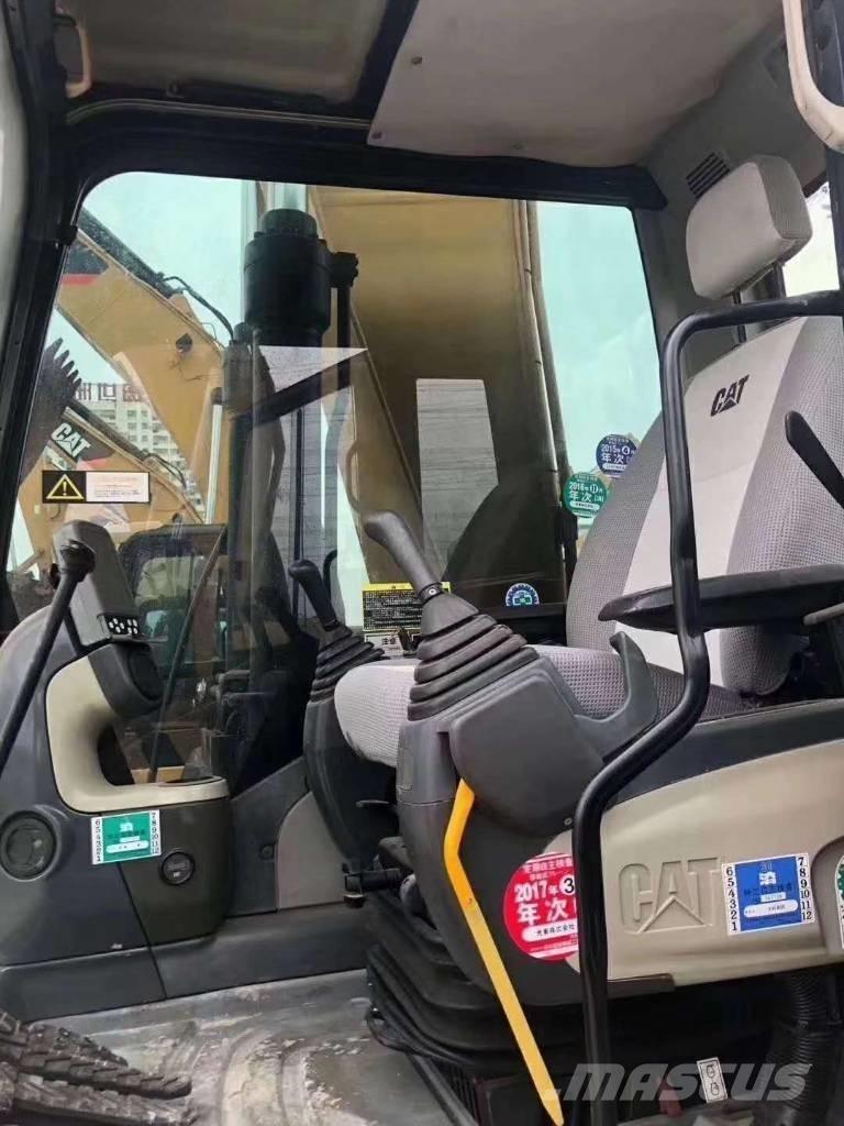 CAT 323 D 履带挖掘机