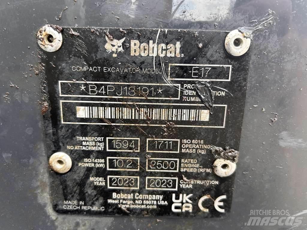 Bobcat E17 小型挖掘机