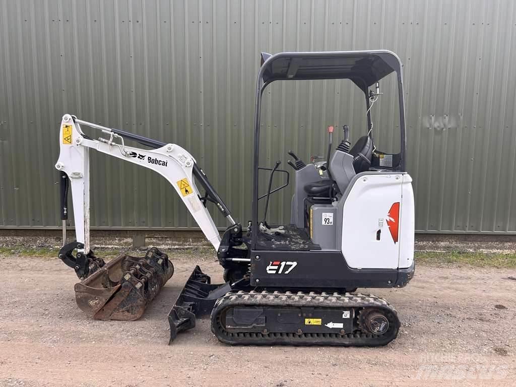 Bobcat E17 小型挖掘机