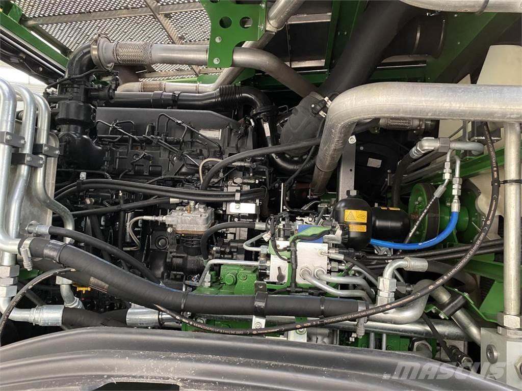 John Deere 9500i 自走式青贮饲料收割机