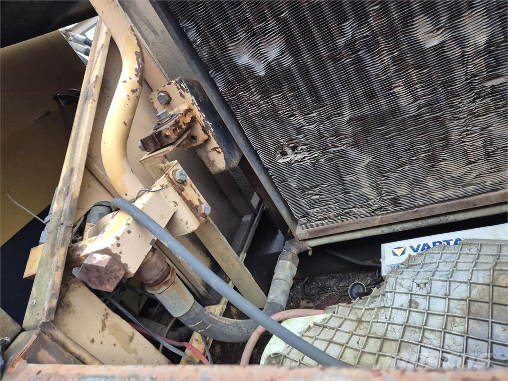 Komatsu PC180LC-3 履带挖掘机