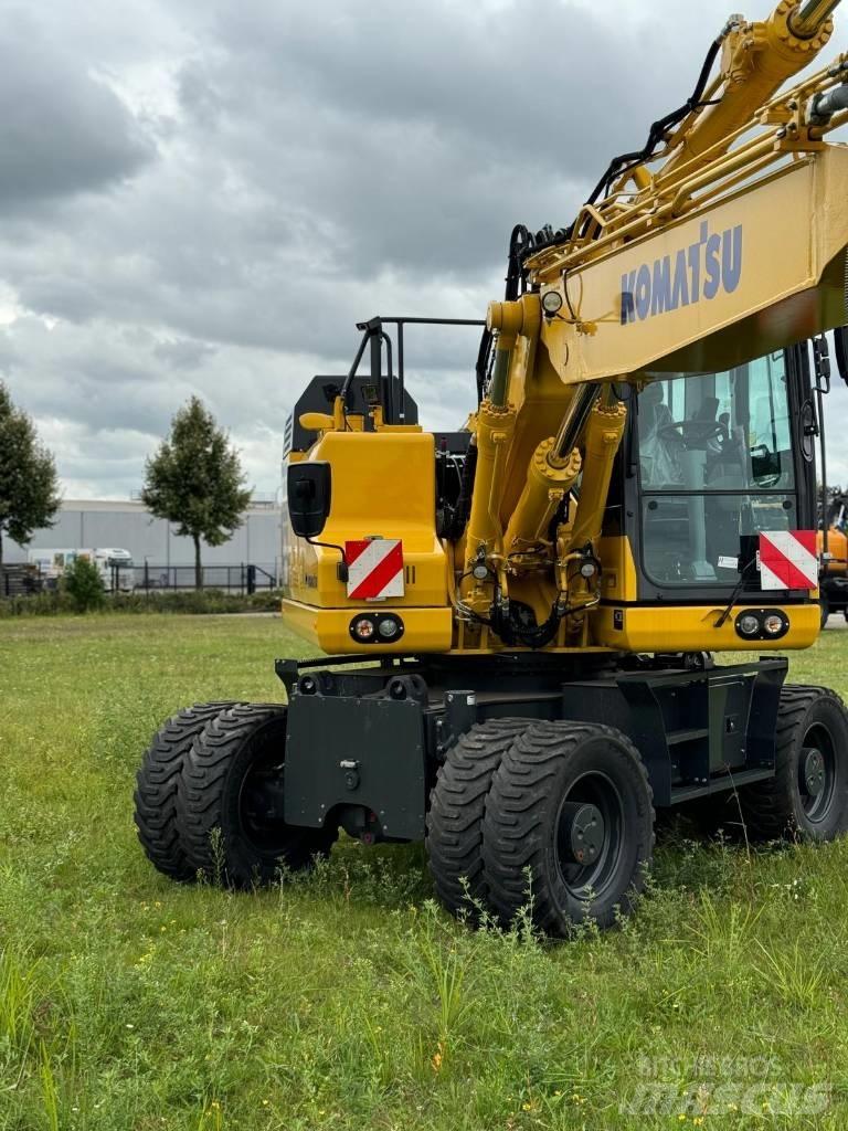 Komatsu PW180-11E0 轮式挖掘机