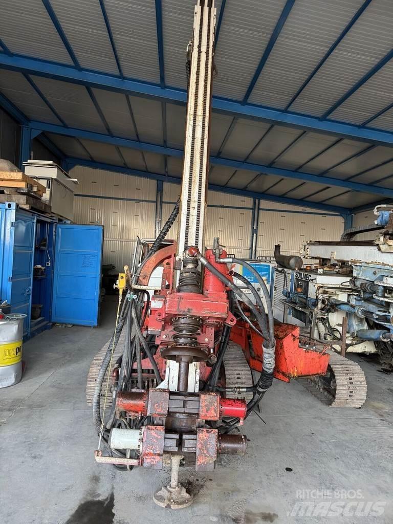 Soilmec SM305 锚固钻机