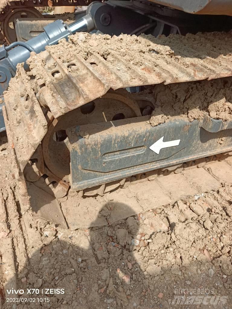 Volvo EC80D 履带挖掘机