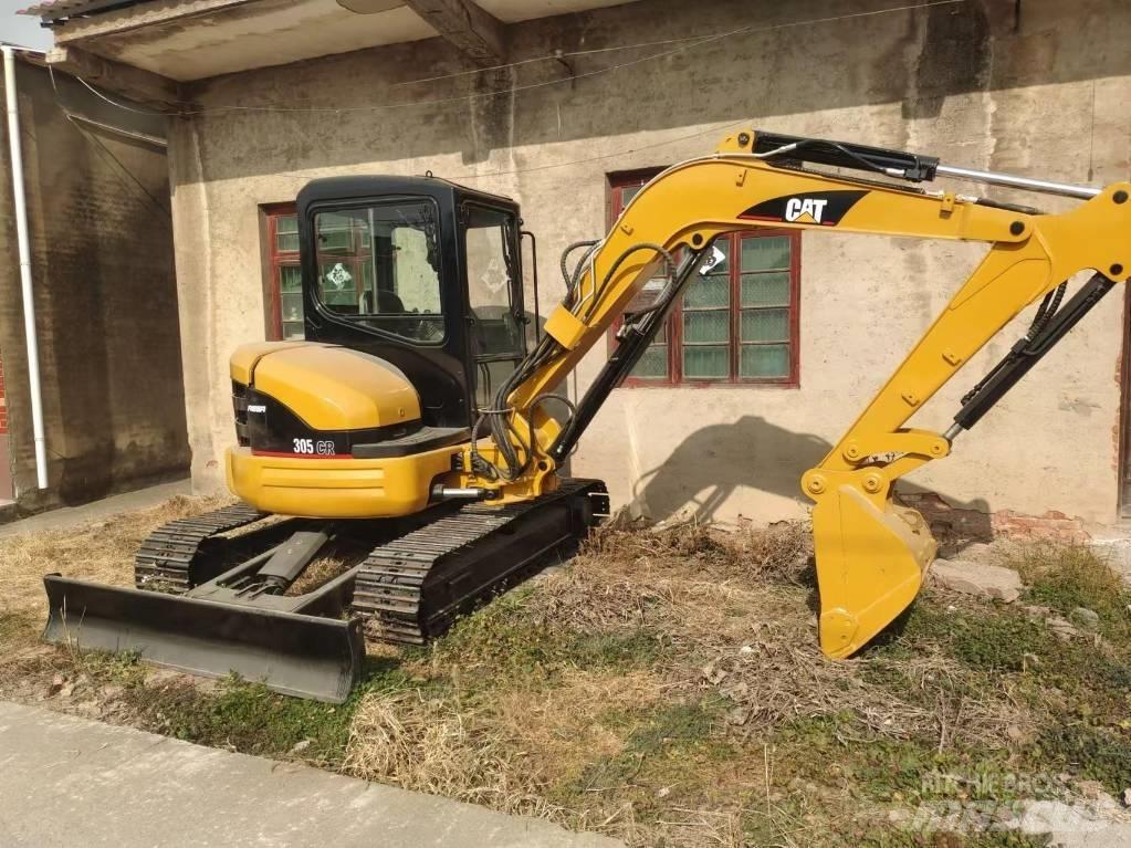 CAT 305 CR 小型挖掘机