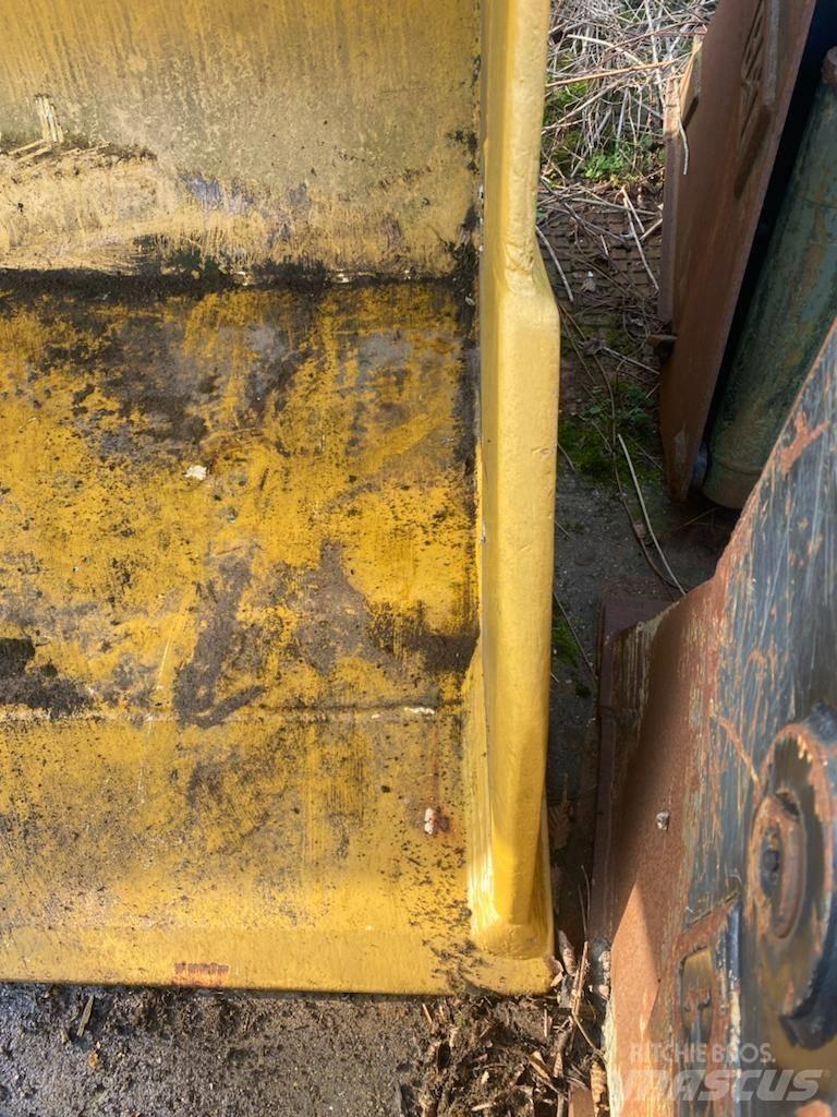 CAT 972 挖斗