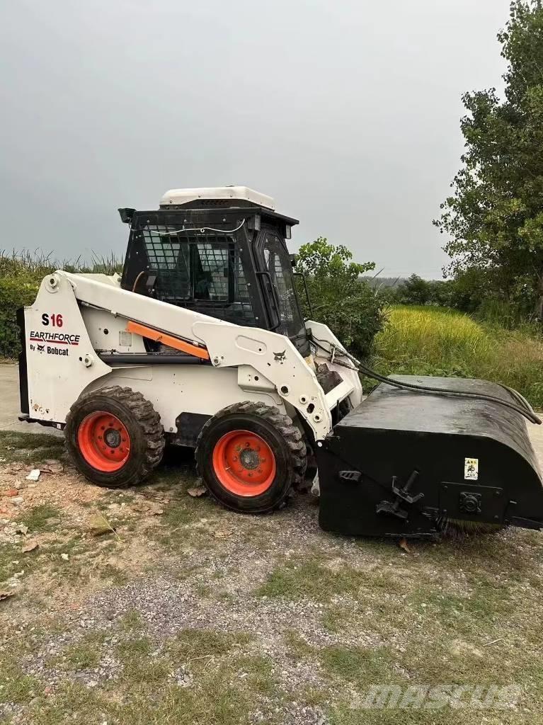 Bobcat S 16 滑移装载机
