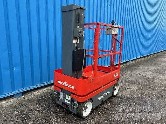 SkyJack SJ 12 剪叉式升降机