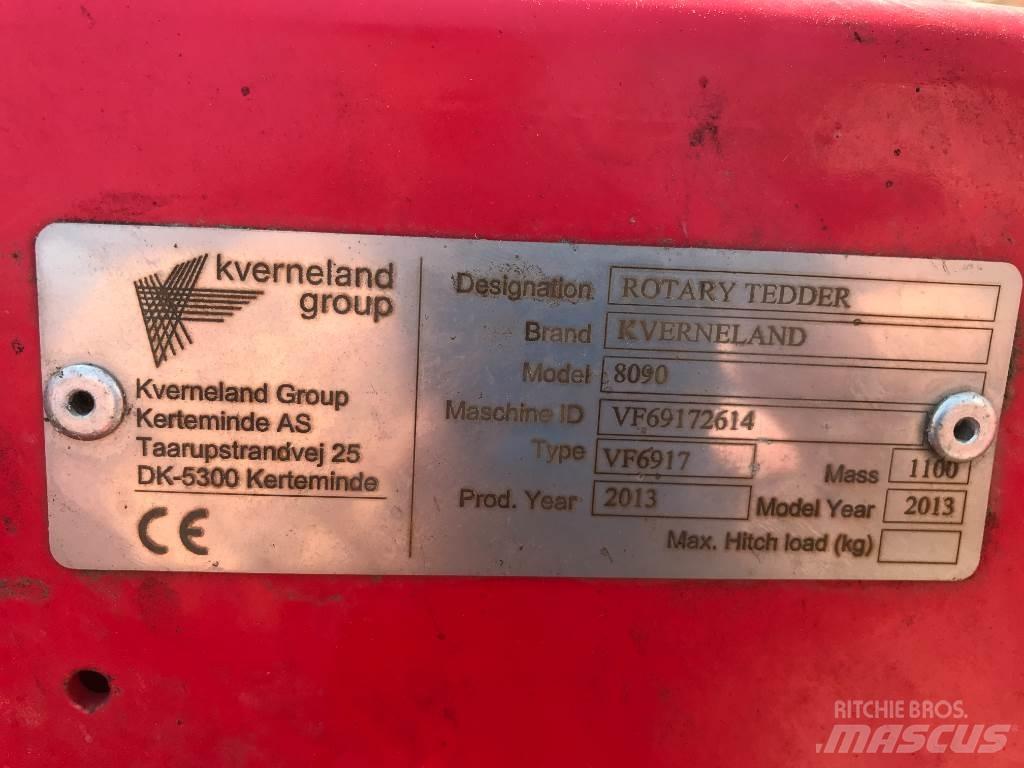 Kverneland 8090 犁耙和摊草机