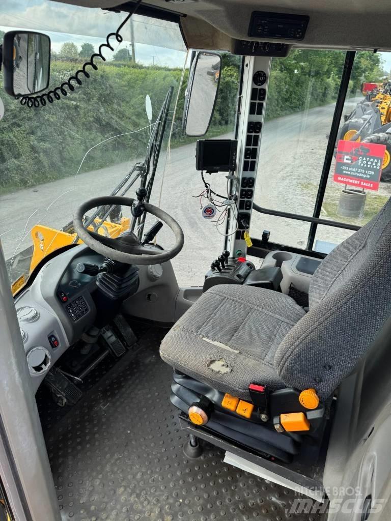 Volvo L 120 F 轮式装载机