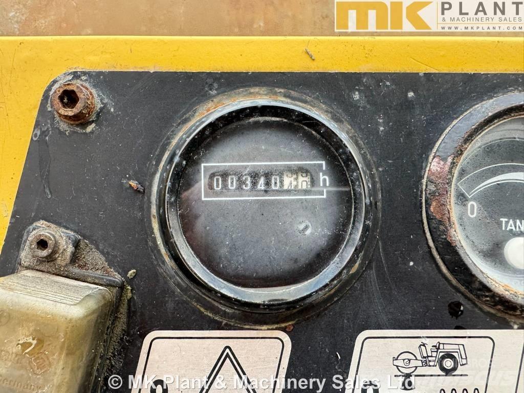 Bomag BW 213 D-2 单轮压路机