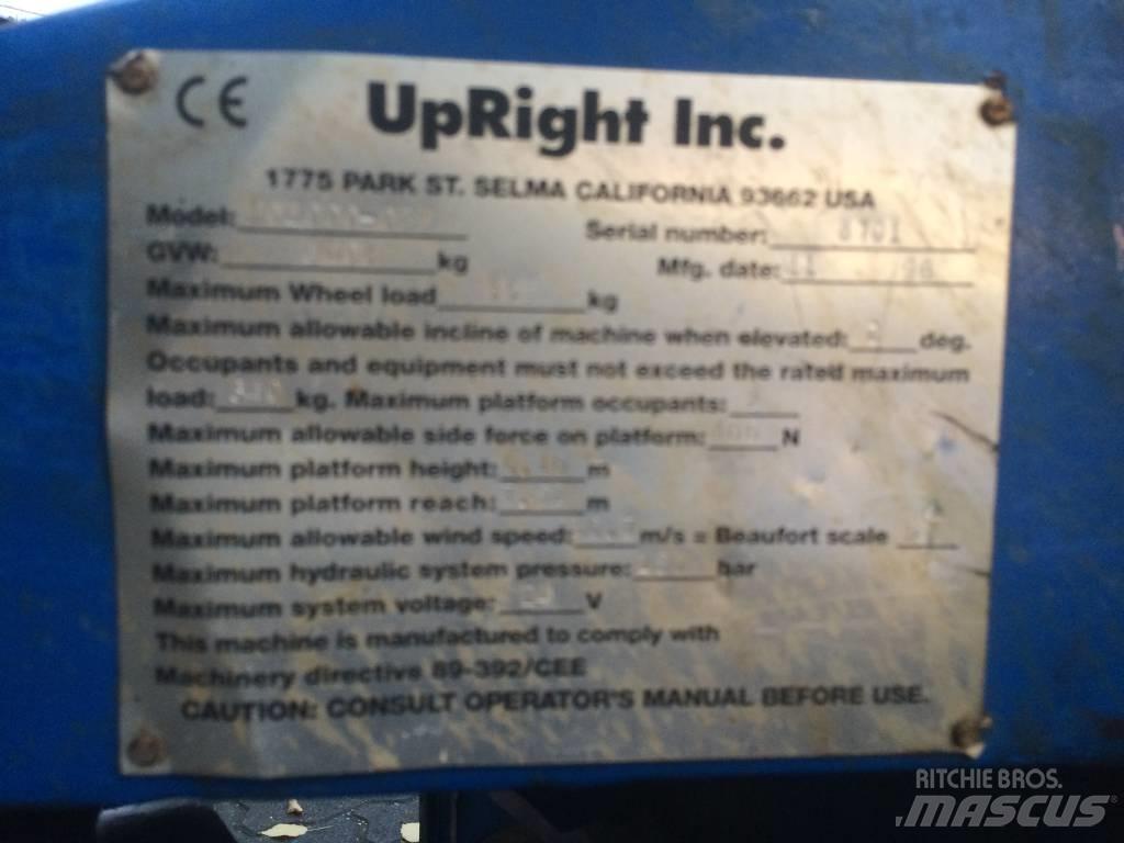 UpRight SL20    V-2784 客货电梯