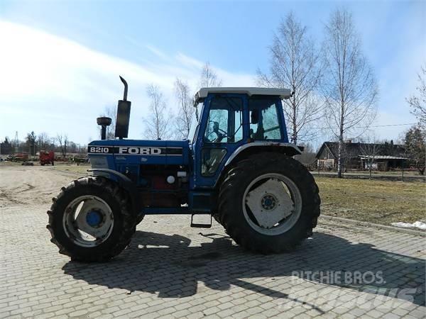 Ford 8210 拖拉机/农用车