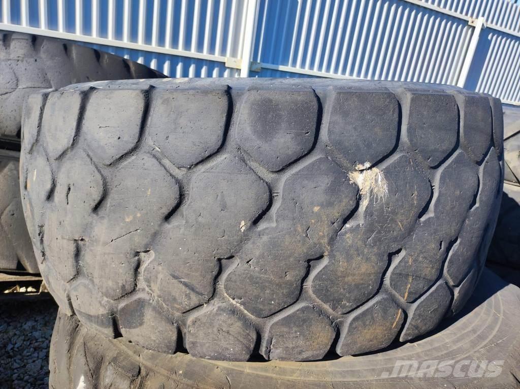  23.5 R25 TYERS 轮胎、车轮和轮圈