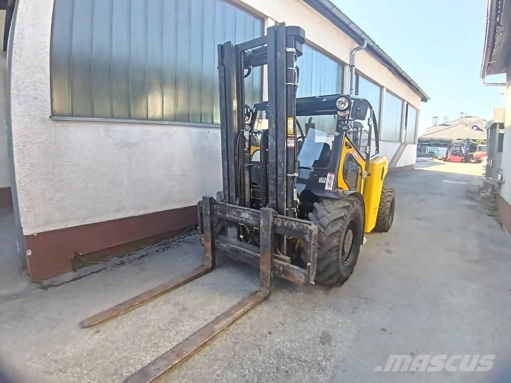 Bomaq B50 MP 4WD 柴油叉车