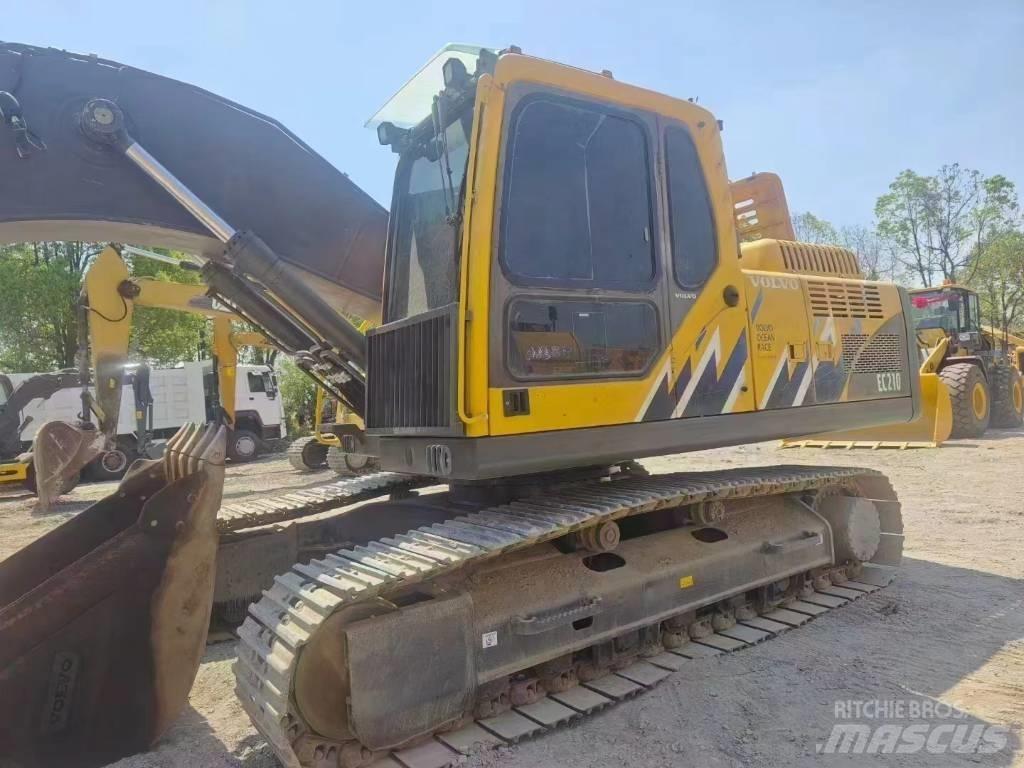 Volvo EC 210 履带挖掘机