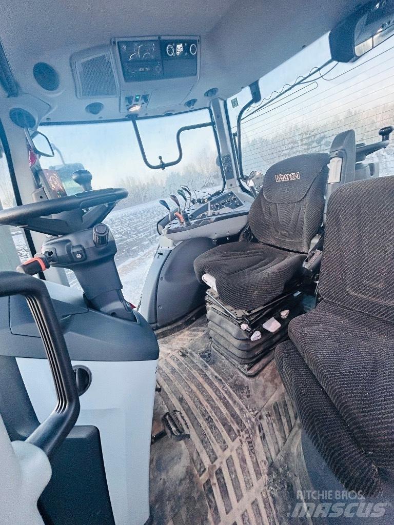 Valtra T 215 Active 拖拉机/农用车