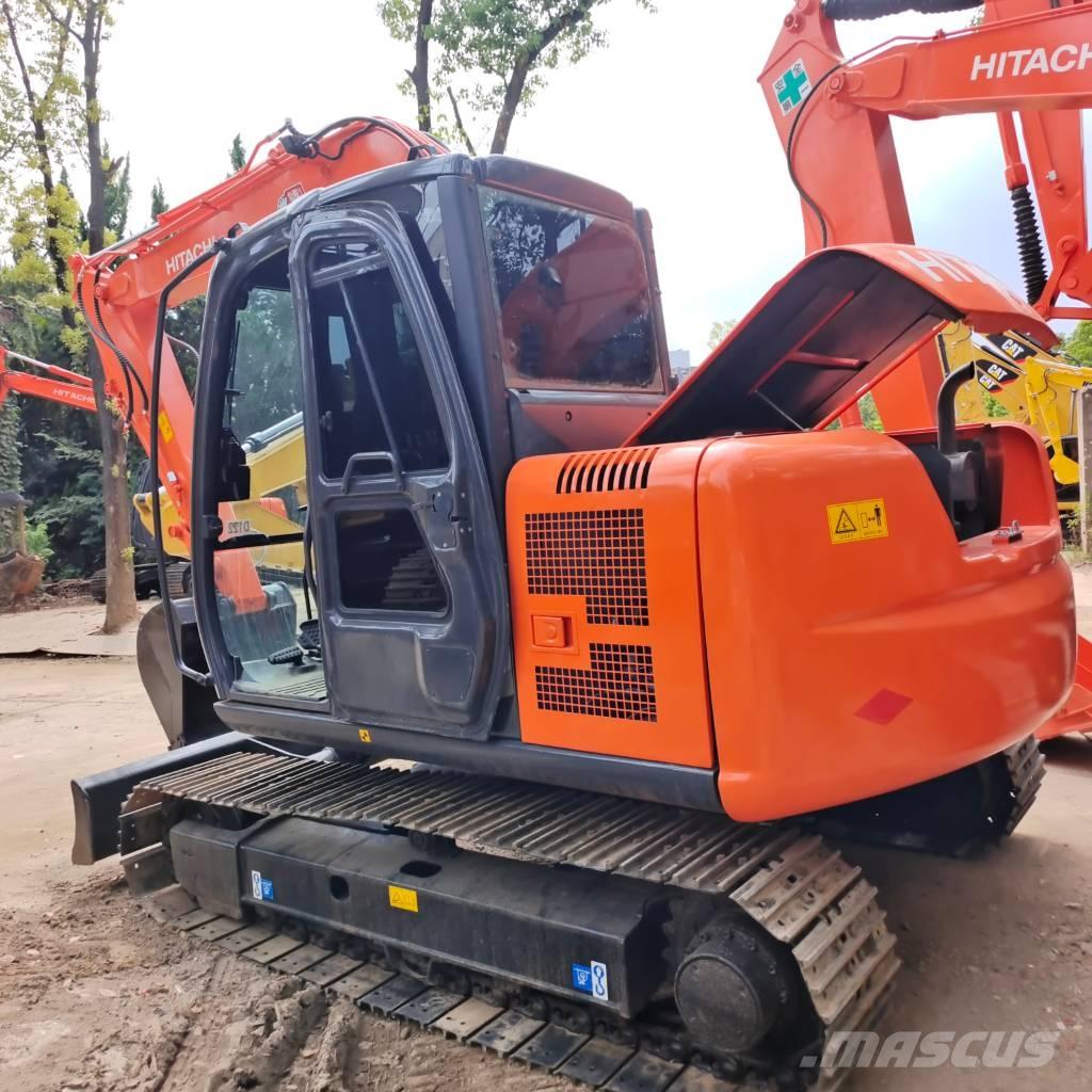 Hitachi ZX 70 中型挖掘机