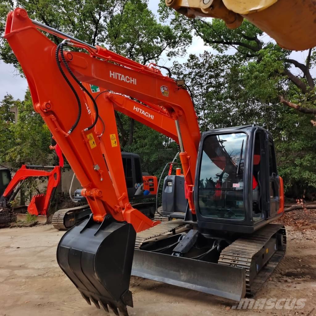 Hitachi ZX 70 中型挖掘机