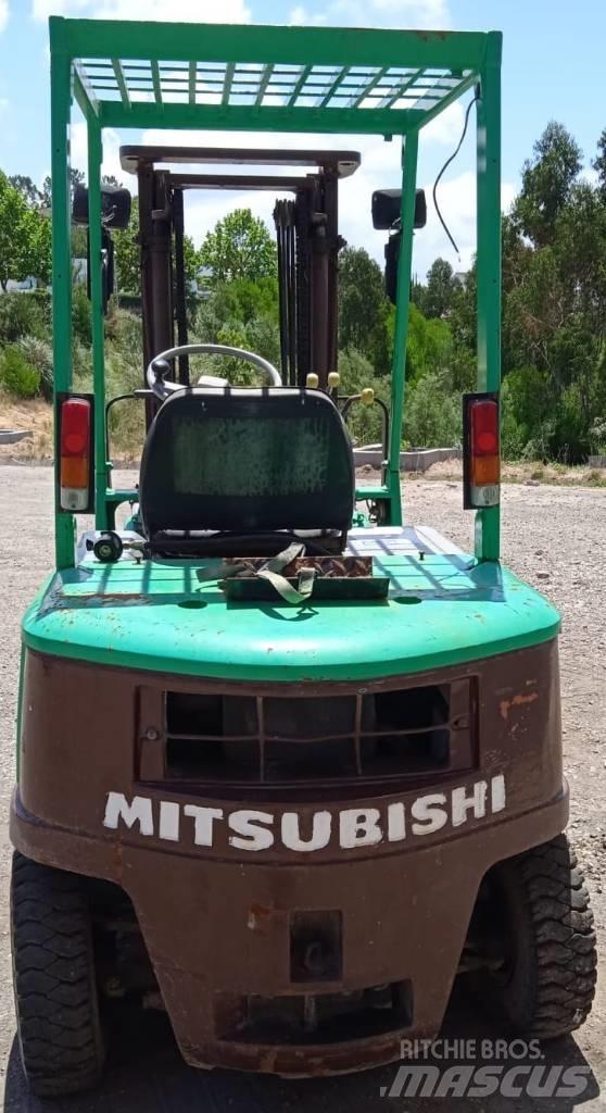 Mitsubishi FG25 天然气叉车