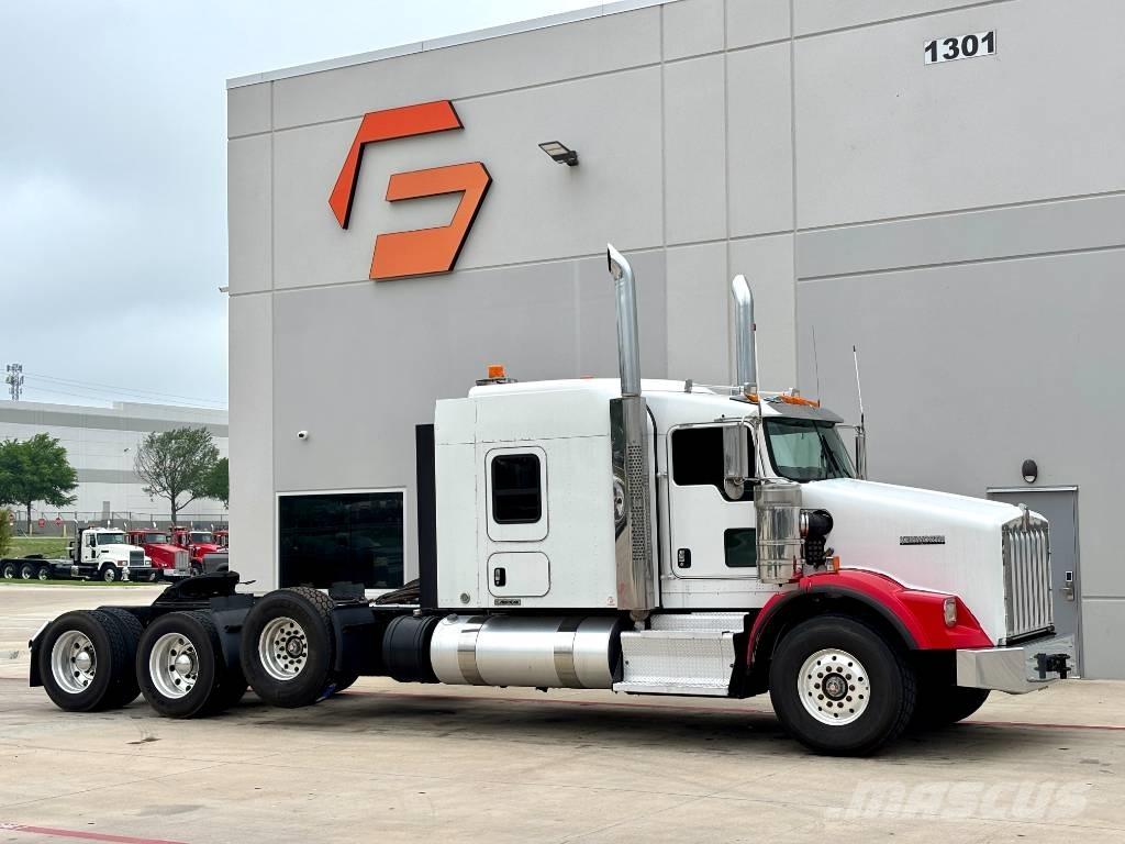 Kenworth T 800 牵引车