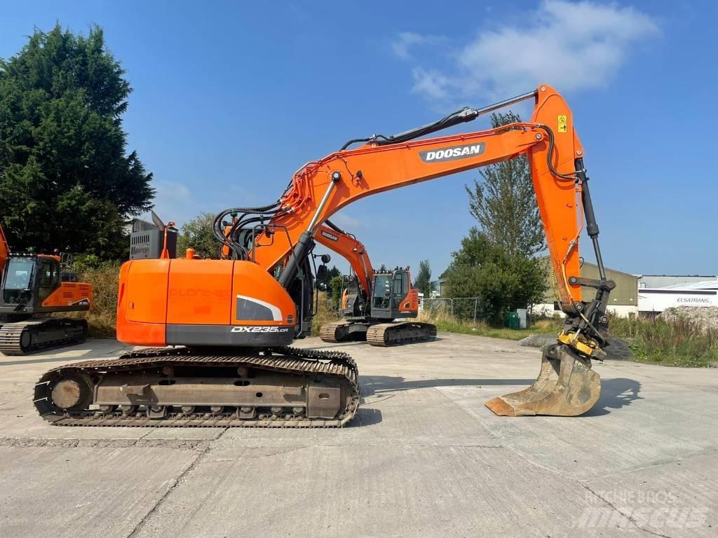 Doosan DX 235 LCR-5 履带挖掘机