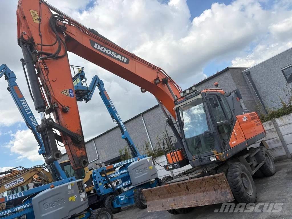 Doosan DX210 WE-5 轮式挖掘机